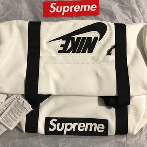 nike x supreme duffle
